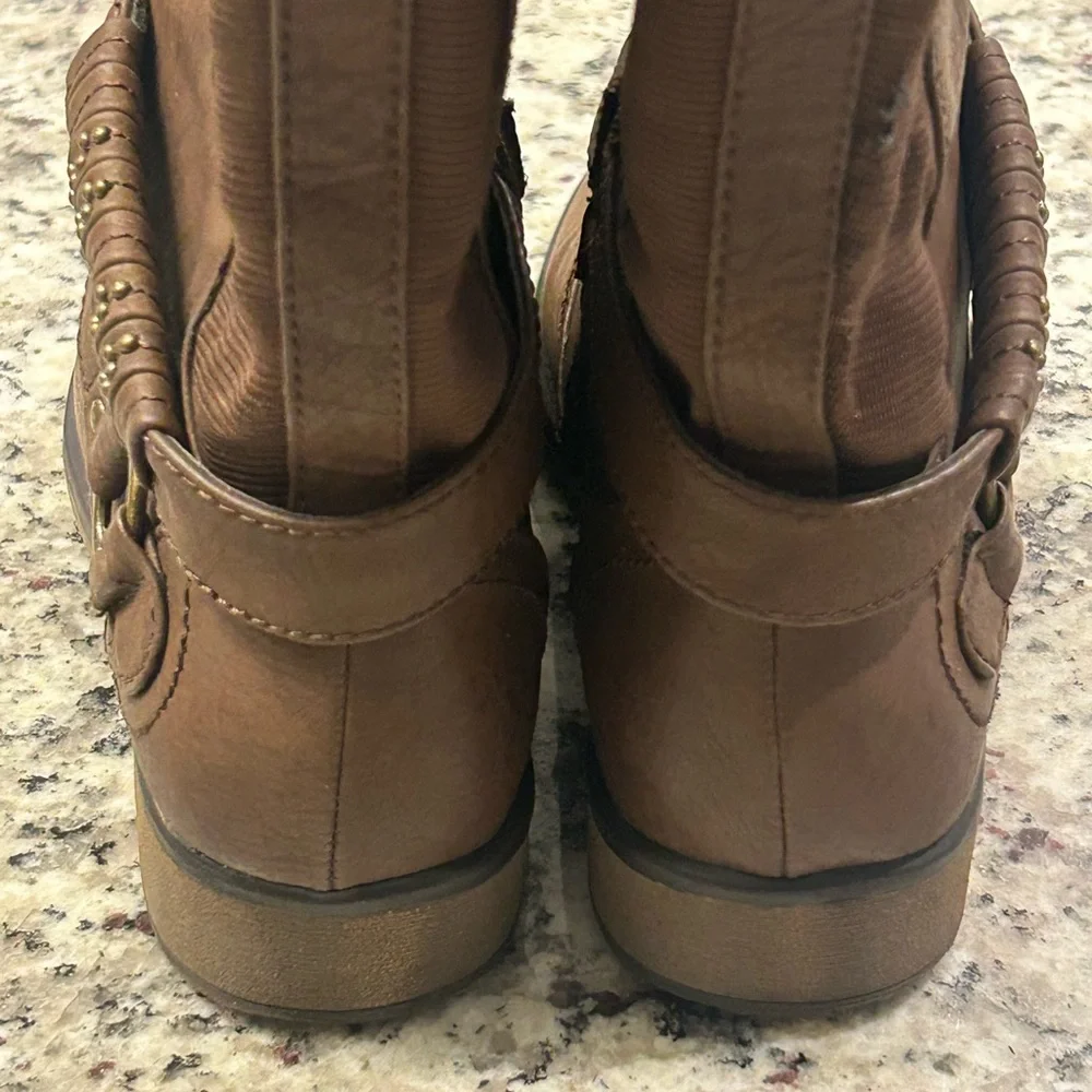 BareTraps‎ Sigourney Knee High Brown Tall Buckle Boots Zip Down 7M With Box